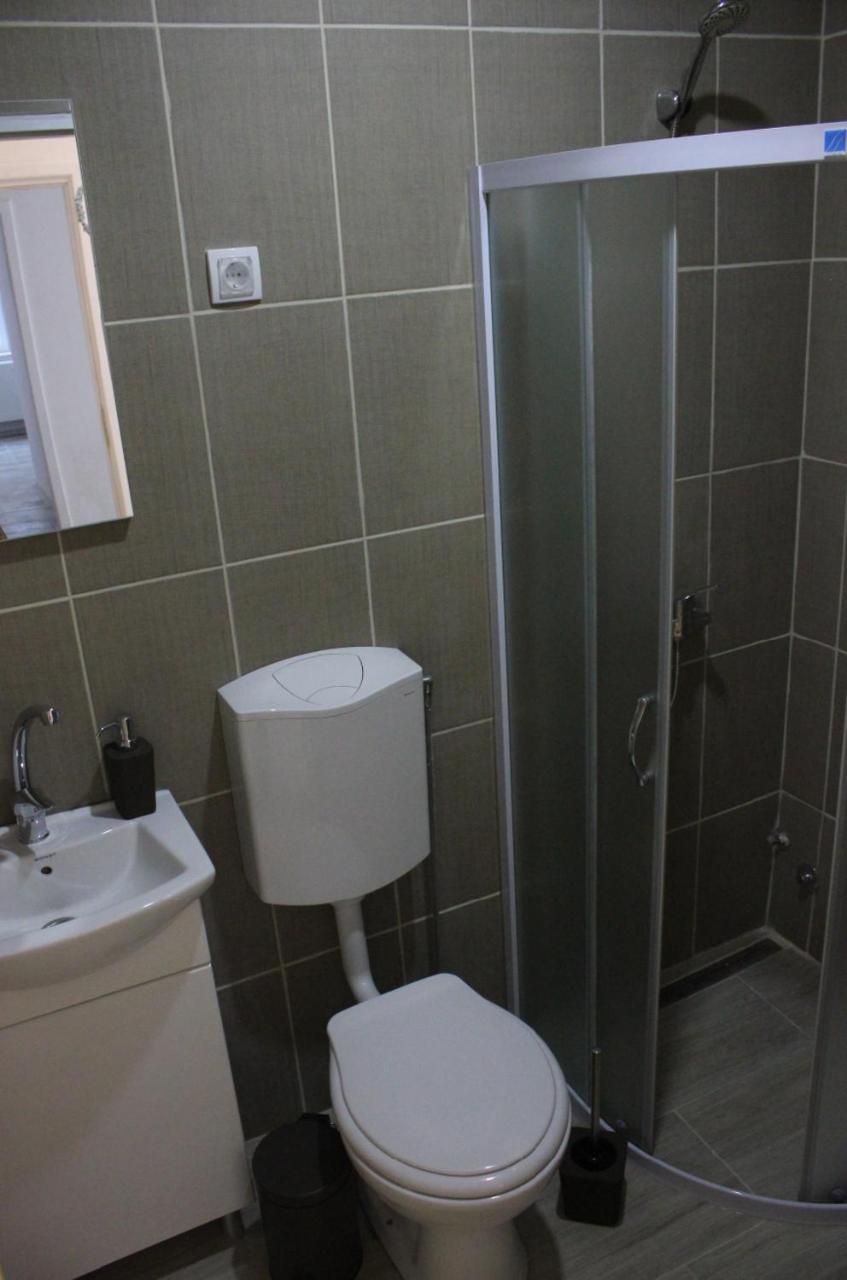 Apartmani Maja ซเรนยานิน ภายนอก รูปภาพ